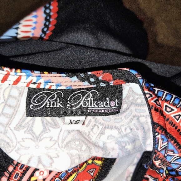 Chic Black and Red Paisley Long Sleeve Dress - Picture 3 of 3